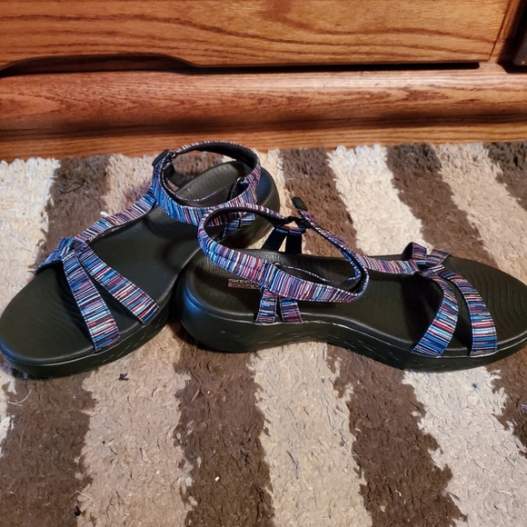 Rainbow Sandals - Picture 6 of 8